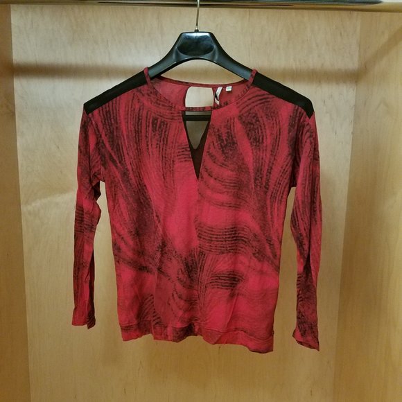 CK Red/Black Blouse/Top Size M - Picture 1 of 3